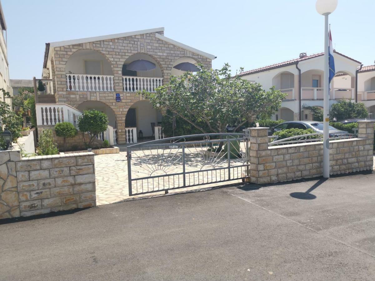 Apartman Tunja Vir Bagian luar foto